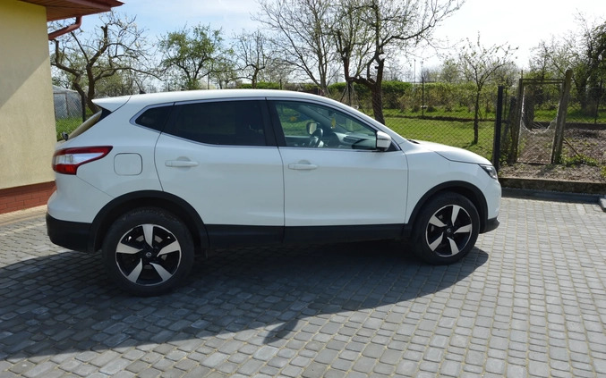 Nissan Qashqai cena 42500 przebieg: 255000, rok produkcji 2014 z Kamieńsk małe 56